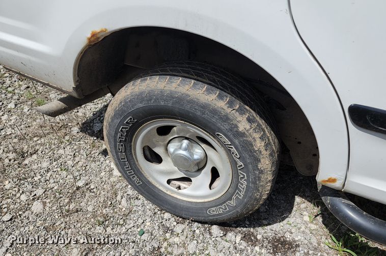 image for item IF9493 2002 Ford Expedition  SUV