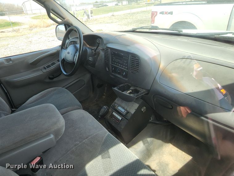 image for item IF9493 2002 Ford Expedition  SUV