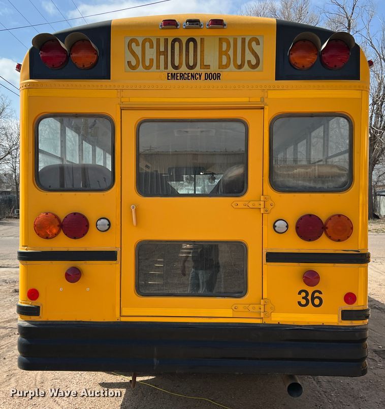 image for item IG9433 2001 International 3000  school bus
