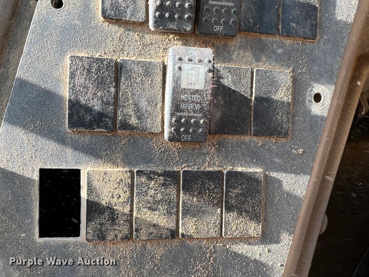 image for item IG9433 2001 International 3000  school bus