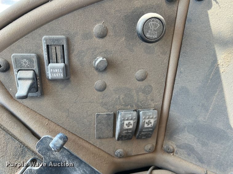 image for item IG9433 2001 International 3000  school bus