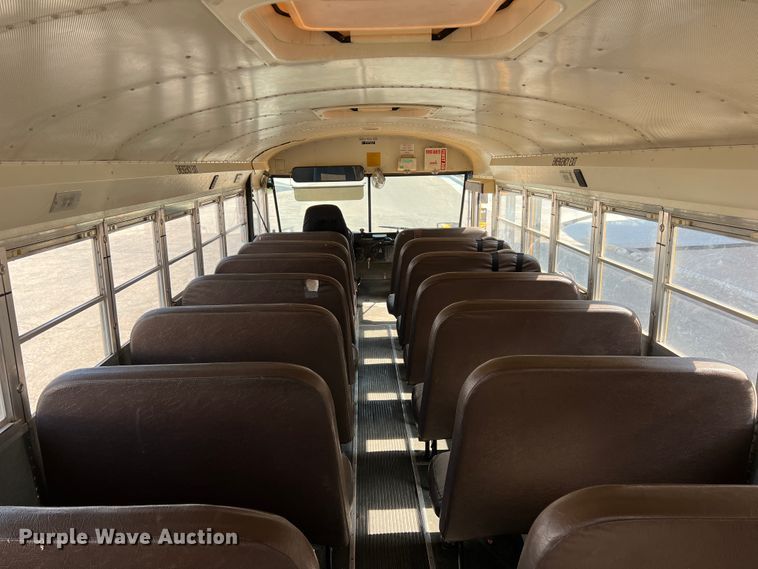image for item IG9435 1999 International 3800  school bus