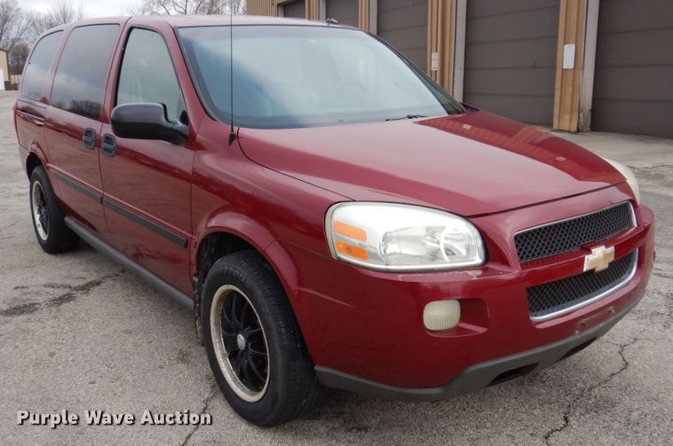 image for item IM9955 2005 Chevrolet Uplander  van