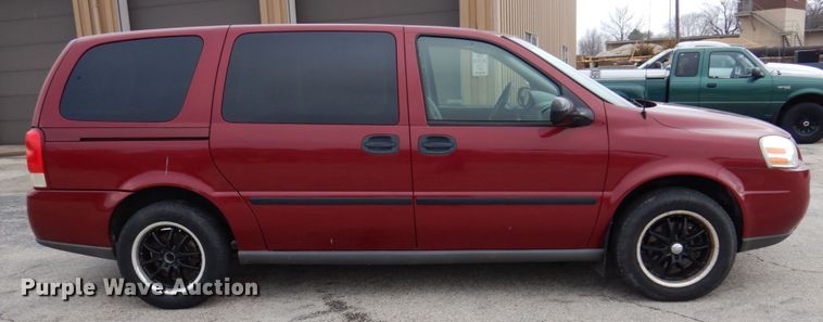 image for item IM9955 2005 Chevrolet Uplander  van
