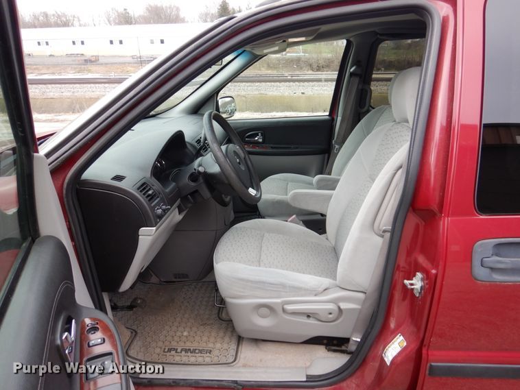 image for item IM9955 2005 Chevrolet Uplander  van