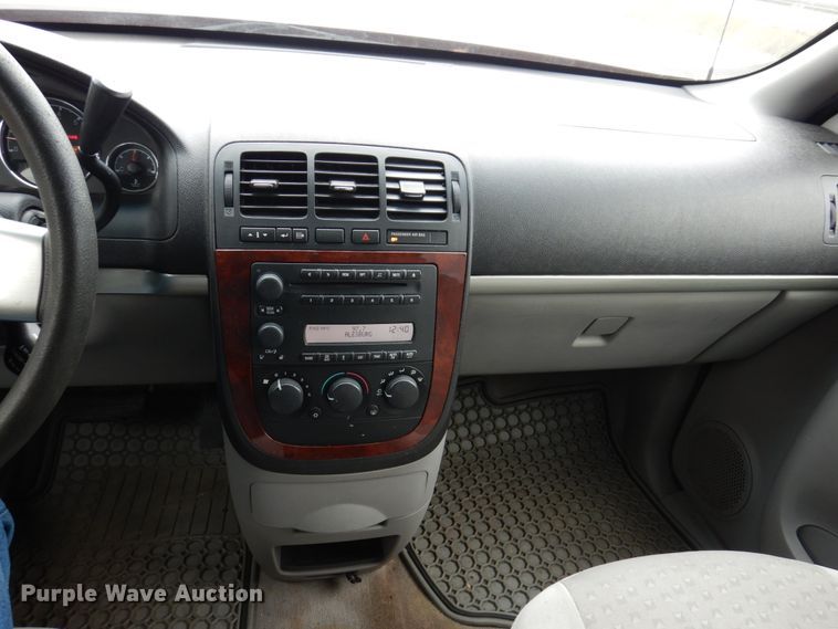 image for item IM9955 2005 Chevrolet Uplander  van