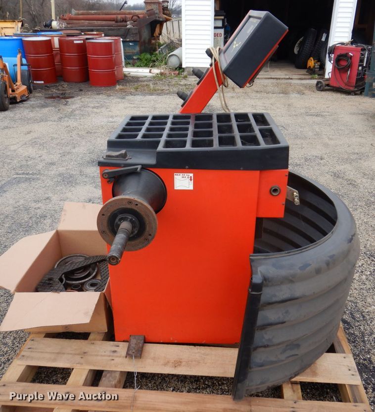 image for item IM9956 Accu-Turn 6700  wheel balancer