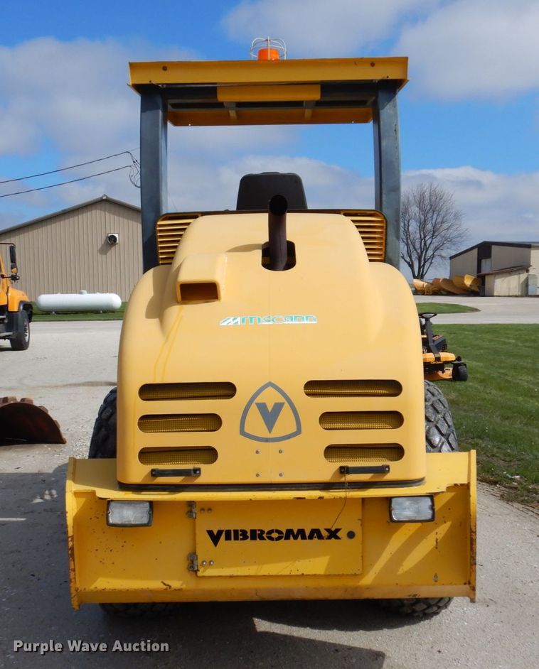 image for item IM9960 2005 Vibromax VM66  single drum vibratory roller