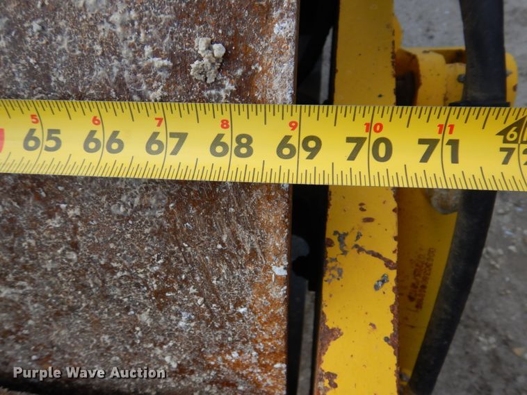 image for item IM9960 2005 Vibromax VM66  single drum vibratory roller