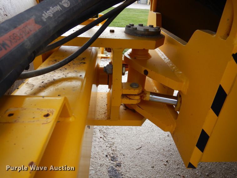 image for item IM9960 2005 Vibromax VM66  single drum vibratory roller