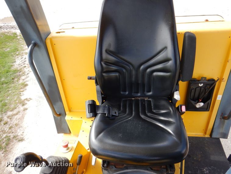 image for item IM9960 2005 Vibromax VM66  single drum vibratory roller