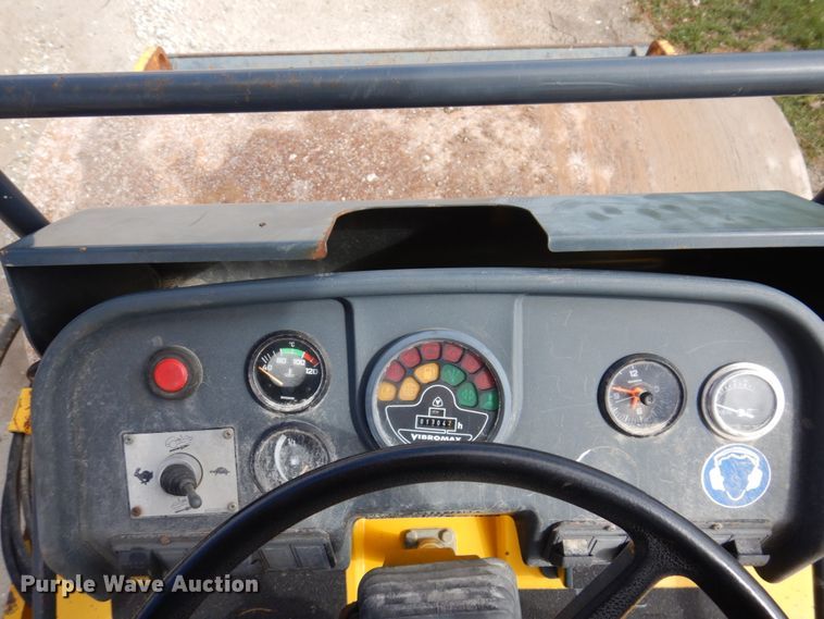 image for item IM9960 2005 Vibromax VM66  single drum vibratory roller