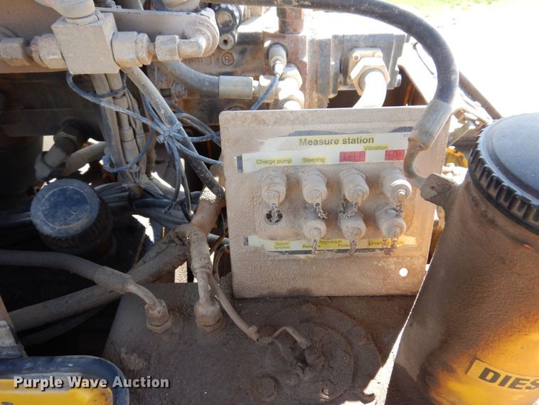 image for item IM9960 2005 Vibromax VM66  single drum vibratory roller