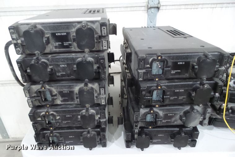 image for item IQ9754 (22) radios