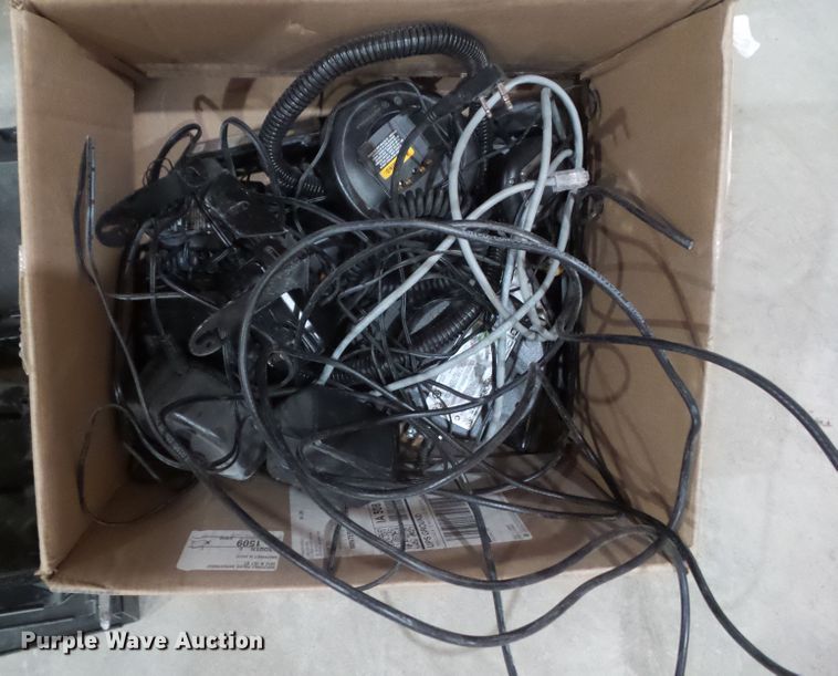 image for item IQ9754 (22) radios
