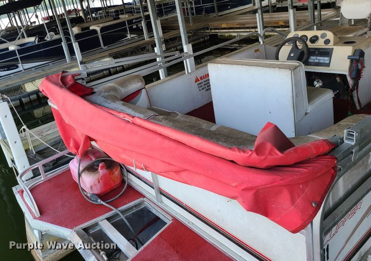 image for item IU9476 2002 Playcraft Clipper 1800  boat