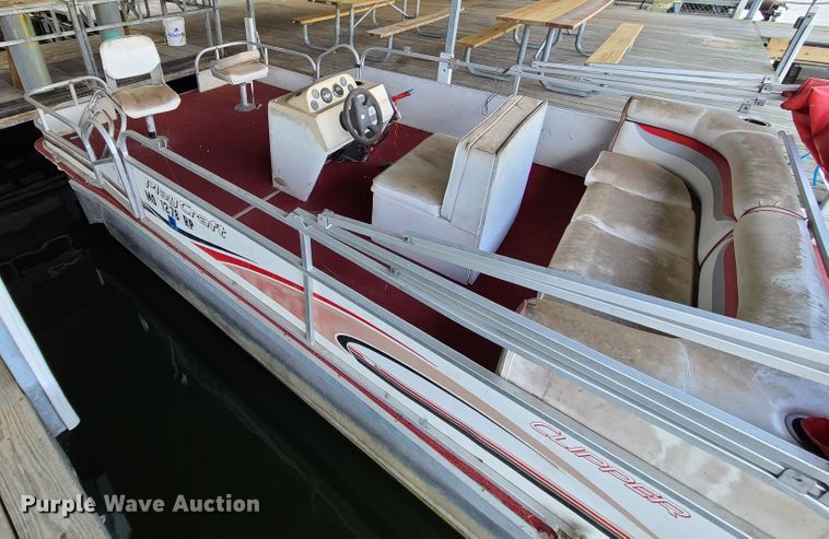 image for item IU9476 2002 Playcraft Clipper 1800  boat