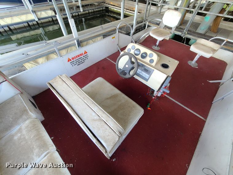 image for item IU9476 2002 Playcraft Clipper 1800  boat