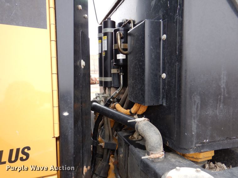 image for item IU9857 2011 Caterpillar 140M AWD  motor grader