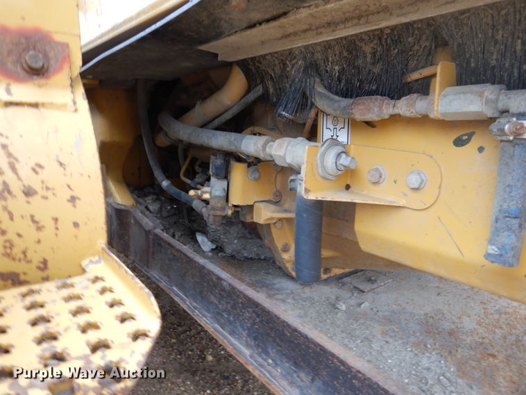 image for item IU9857 2011 Caterpillar 140M AWD  motor grader