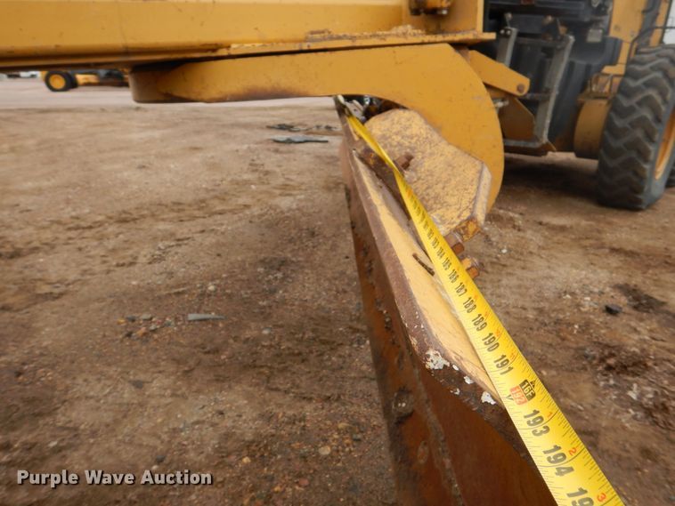 image for item IU9857 2011 Caterpillar 140M AWD  motor grader