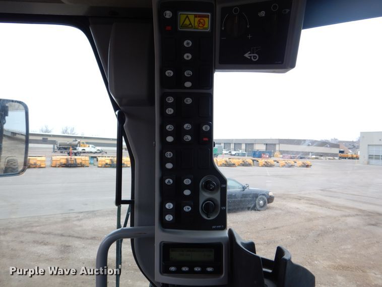 image for item IU9857 2011 Caterpillar 140M AWD  motor grader