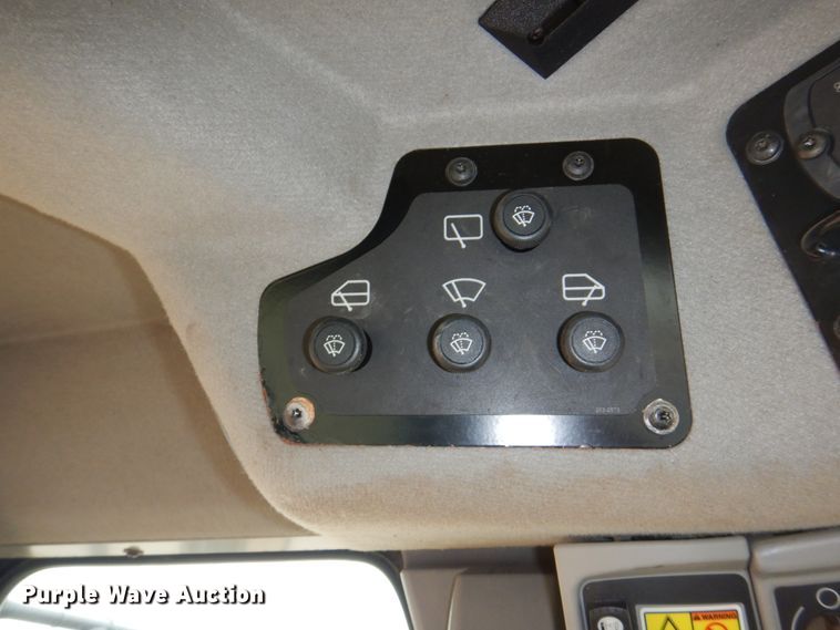 image for item IU9857 2011 Caterpillar 140M AWD  motor grader