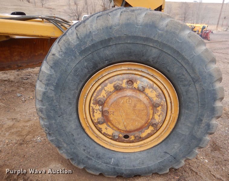 image for item IU9857 2011 Caterpillar 140M AWD  motor grader