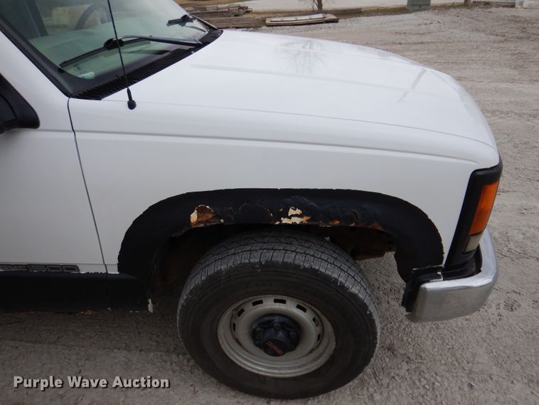 image for item JK9483 1998 GMC Sierra 1500  pickup truck