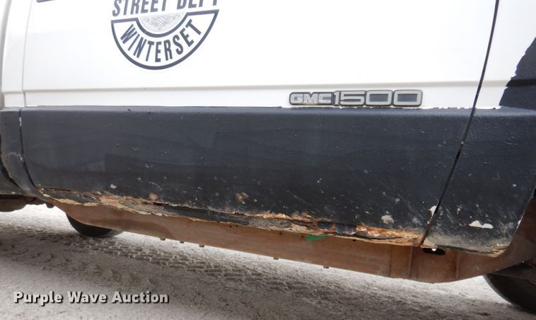 image for item JK9483 1998 GMC Sierra 1500  pickup truck