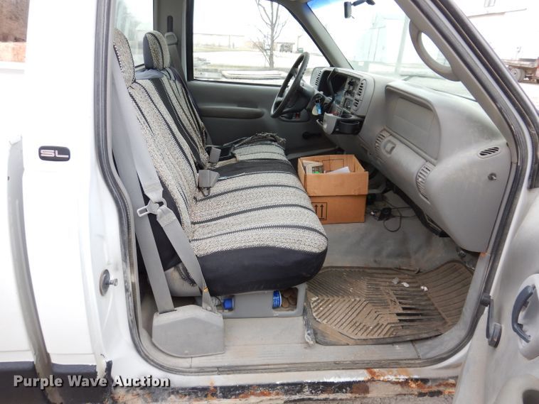 image for item JK9483 1998 GMC Sierra 1500  pickup truck