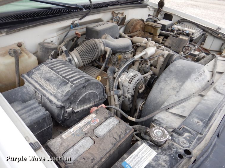 image for item JK9483 1998 GMC Sierra 1500  pickup truck