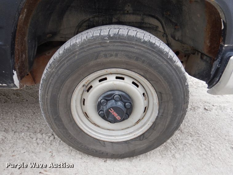 image for item JK9483 1998 GMC Sierra 1500  pickup truck