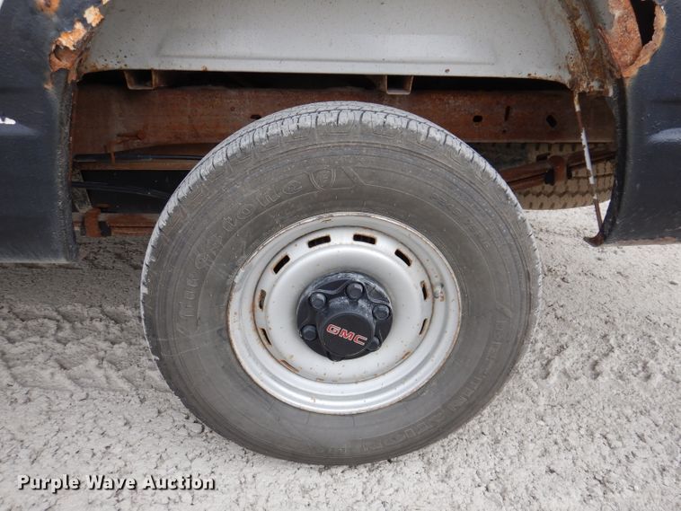 image for item JK9483 1998 GMC Sierra 1500  pickup truck