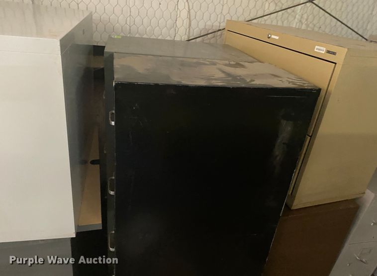 image for item JL9043 Approximately 25 file cabinets