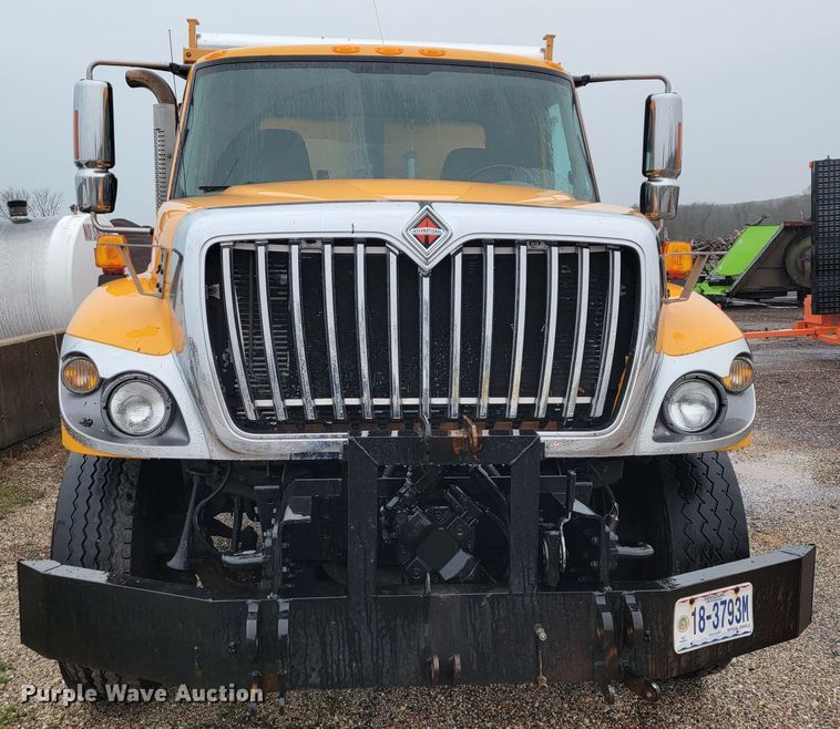 image for item JL9642 2010 International WorkStar 7500  dump truck