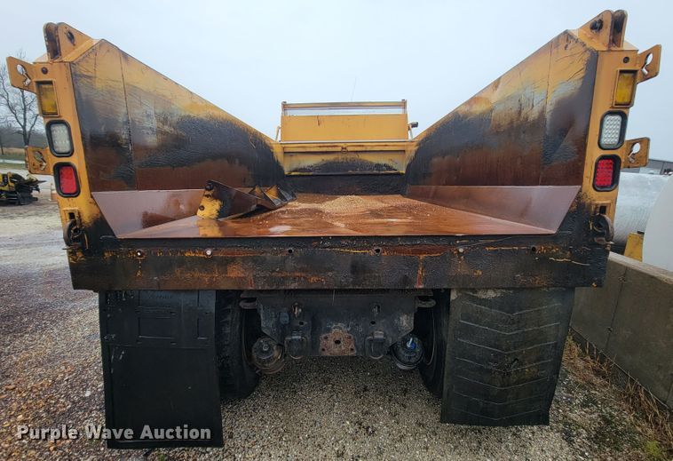 image for item JL9642 2010 International WorkStar 7500  dump truck