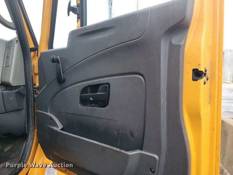 image for item JL9642 2010 International WorkStar 7500  dump truck