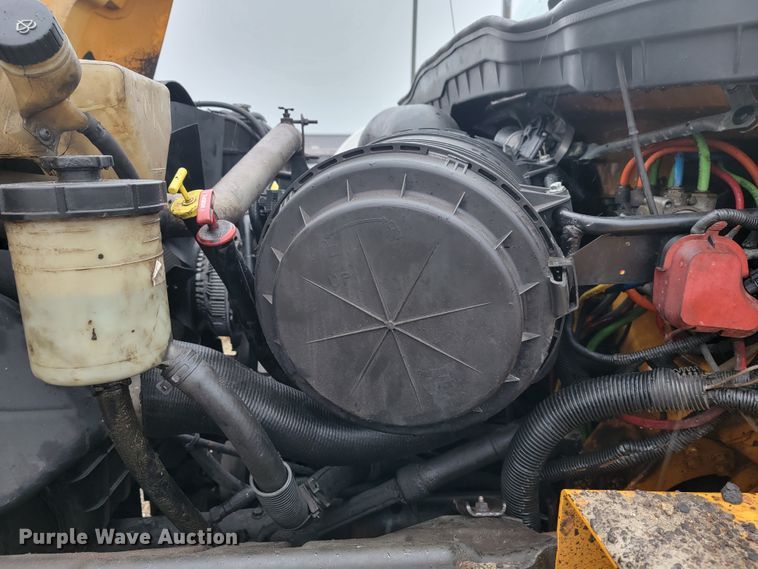 image for item JL9642 2010 International WorkStar 7500  dump truck