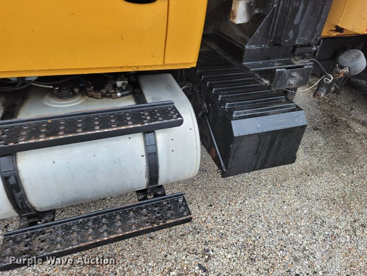 image for item JL9642 2010 International WorkStar 7500  dump truck