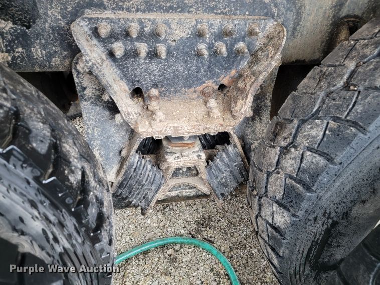 image for item JL9642 2010 International WorkStar 7500  dump truck