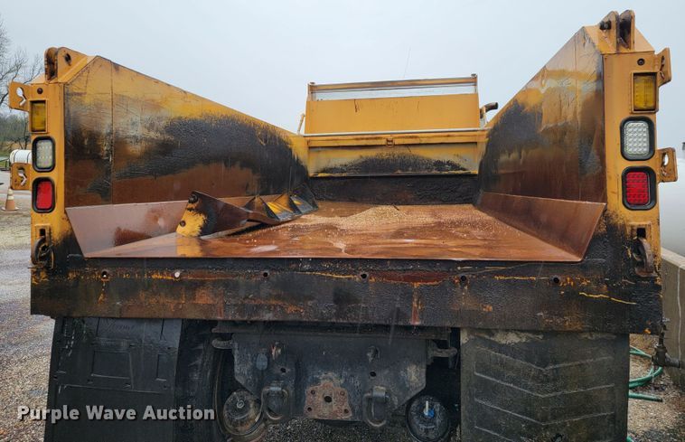 image for item JL9642 2010 International WorkStar 7500  dump truck