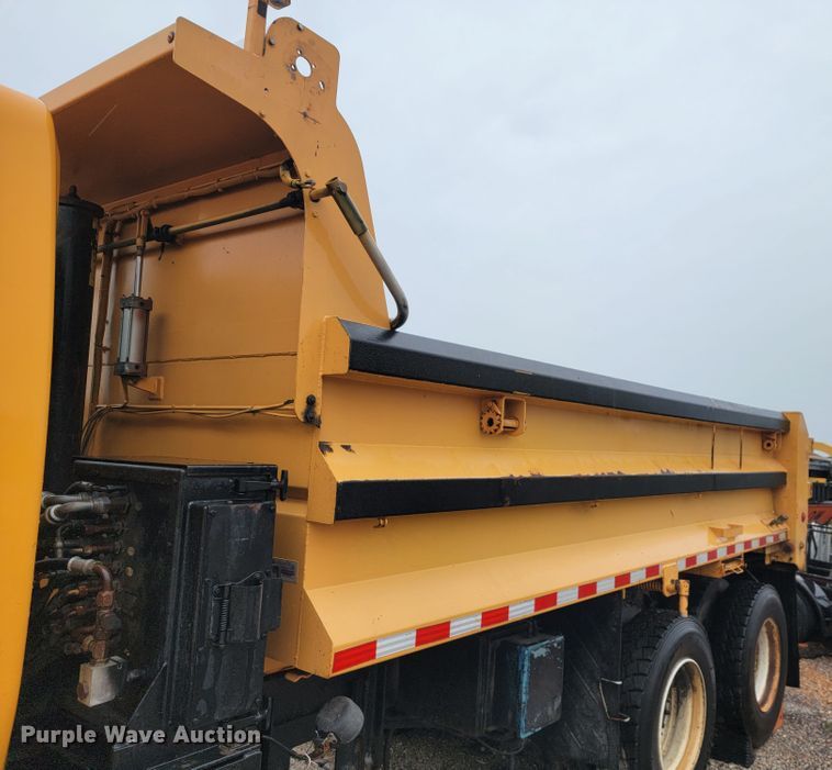 image for item JL9642 2010 International WorkStar 7500  dump truck