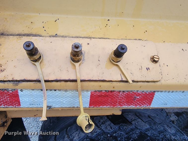 image for item JL9642 2010 International WorkStar 7500  dump truck