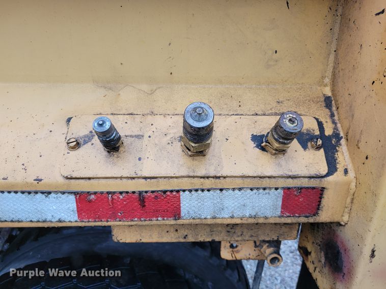 image for item JL9642 2010 International WorkStar 7500  dump truck