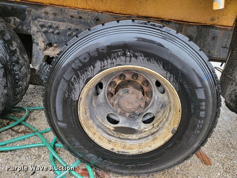 image for item JL9642 2010 International WorkStar 7500  dump truck