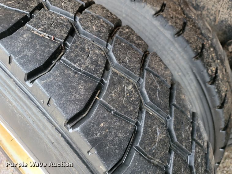 image for item JL9642 2010 International WorkStar 7500  dump truck