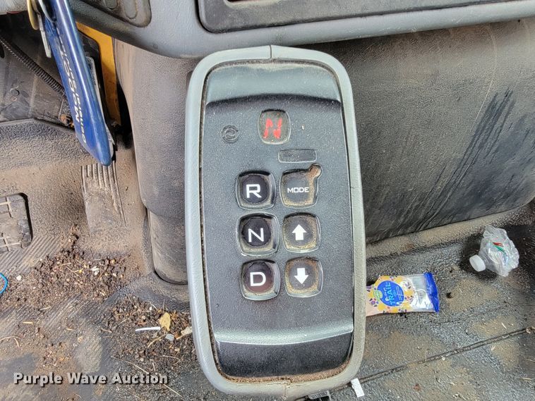 image for item JL9645 2006 International 7400  dump truck