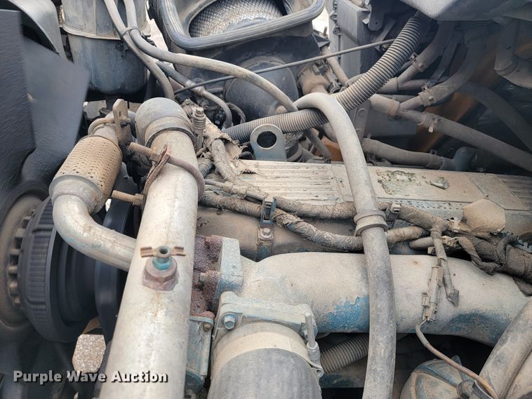 image for item JL9645 2006 International 7400  dump truck