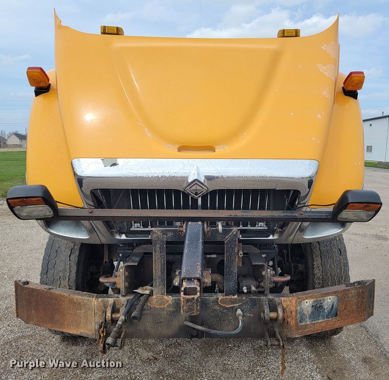 image for item JL9645 2006 International 7400  dump truck